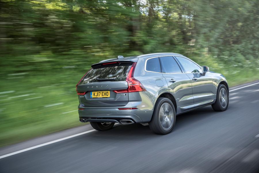  Volvo XC60 D5 R-Deisgn 2017 года  (UK) (фото 46 из 82)